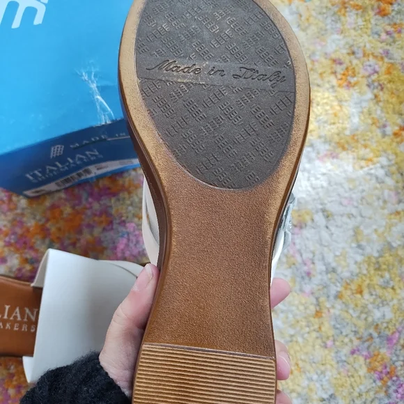 White Wedge Sandals Italian Shoemaker 6 - Picture 3 of 5